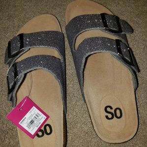 NWT So Sandals